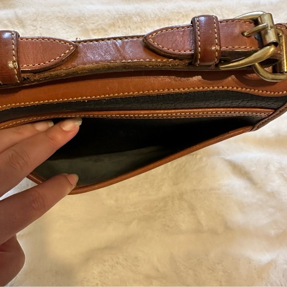 Vintage Dooney & Bourke Shoulder Bag - Picture 4 of 13